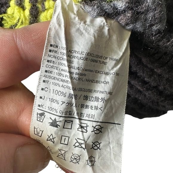 Arc'Teryx Fernie Toque - Picture 5 of 9